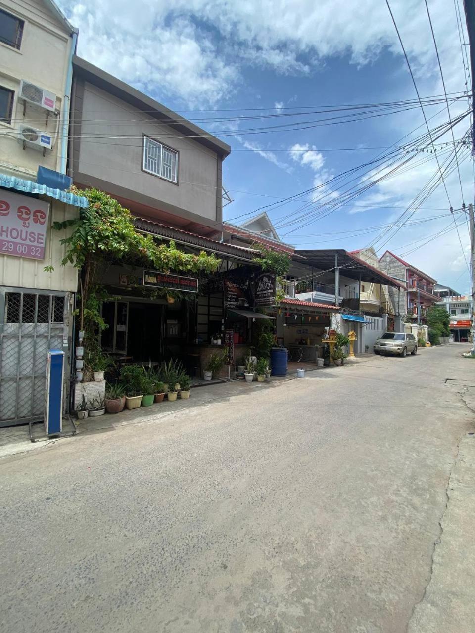 Naraya Guesthouse Phnom Penh Exterior foto